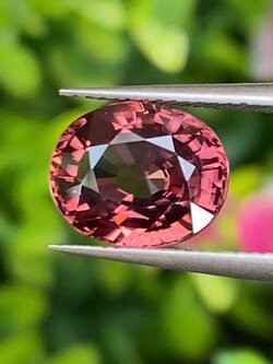 พลอย เพทาย Natural Zircon 3.77 กะรัต (Cts.) พลอยแท้ อัญมณีมงคลประจําวันเกิด เครื่องประดับพลอย