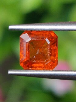 พลอย สเปสซาร์ไทต์ Spessartite Garnet 1.57 กะรัต Cts. พลอยแท้ อัญมณีมงคลประจําวันเกิด เครื่องประดับพลอย