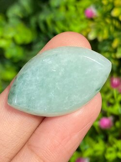 หยกพม่าเจียรนัย (Burmese jade ) 30.26 กะรัต หยกพม่า (jadeite)