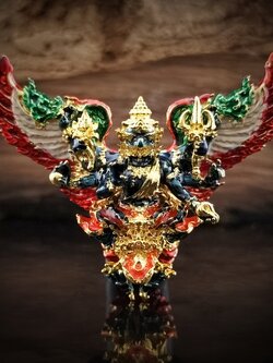 พญาครุฑมังรายศาสตร์ รุ่น เศรษฐีอนันตทรัพย์