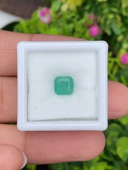 พลอย มรกต Natural Emerald แซมเบีย 1.17 กะรัต (Cts.) พลอยแท้ อัญมณีมงคลประจําวันเกิด เครื่องประดับพลอย