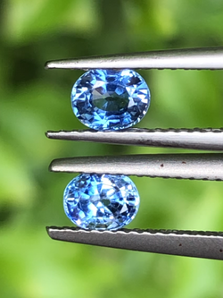 พลอย ไพลิน Blue Sapphire 1.17 กะรัต (Cts.) 2 เม็ด (Pcs.) พลอยแท้ อัญมณีมงคลประจําวันเกิด เครื่องประดับพลอย