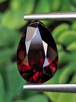 พลอย สปิเนล (Spinel) 2.65 กะรัต (Cts.) ดิบ (Unheated) พลอยแท้ อัญมณีมงคลประจําวันเกิด เครื่องประดับพลอย