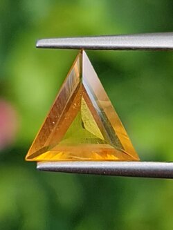 พลอย บุษราคัม yellow sapphire 1.45กะรัต (Cts.) พลอยแท้ อัญมณีมงคลประจําวันเกิด เครื่องประดับพลอย