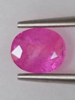 พลอย ชมพู พิ้ง แซฟไฟร์ Pink Sapphire 1.36 กะรัต (Cts.) พลอยแท้ อัญมณีมงคลประจําวันเกิด เครื่องประดับพลอย