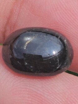 พลอย แบล็ค สตาร์ แซฟไฟร์ Black Star Sapphire 8.23 กะรัต (Cts.) ดิบ Unheated พลอยแท้ อัญมณีมงคลประจําวันเกิด เครื่องประดับพลอย