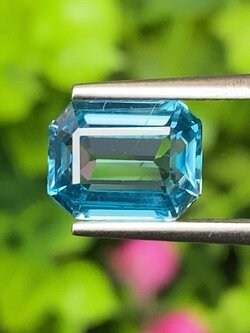 พลอย เพทาย (Zircon) 3.25 กะรัต (Cts.) พลอยแท้ อัญมณีมงคลประจําวันเกิด เครื่องประดับพลอย