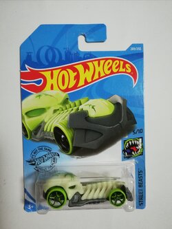 รถเหล็ก ฮ็อตวีลส์ hotwheels รุ่น skull crusher