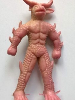 ตุ๊กตุ่น 4นิ้ว สัตว์ประหลาด Ants ปีศาจกระทิง ชำรุดเล็กน้อยที่หู