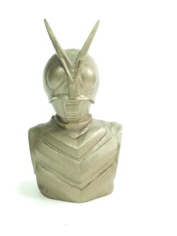 BUST ครึ่งตัวไรเดอร์เอ๊กซ์ ไรเดอร์X 4นิ้ว** มีรอยถลอกที่คอ ขนาดตามรูป เป็นงานเรซินหล่อตัน ของเอเพกซ์ ทอยส์ ไม่มีตัวปั๊ม เก่าเก็บ สภาพดี ค่อนข้างหายากมาก