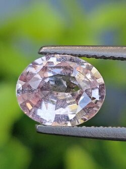 พลอย พัดพารัดชา Padparadscha Sapphire 2.18 กะรัต (Cts.) ดิบ (Unheated) พร้อมใบเซอร์ พลอยแท้ อัญมณีมงคลประจําวันเกิด เครื่องประดับพลอย