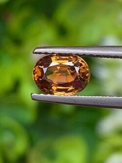 พลอย เพทาย (Zircon) 1.33 กะรัต (Cts.) พลอยแท้ อัญมณีมงคลประจําวันเกิด เครื่องประดับพลอย