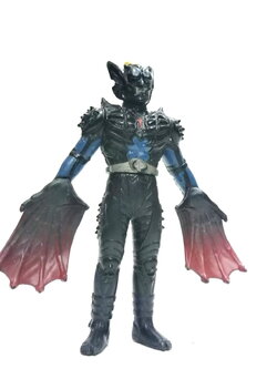 ซอฟขนาด 4 นิ้วสัตว์ประหลาดค้างคาว องค์กรอันเดท จากไรเดอร์เบลด มือสองสภาพดีไม่พบบ่อย มีรอยบ้างขนาดตามรูป