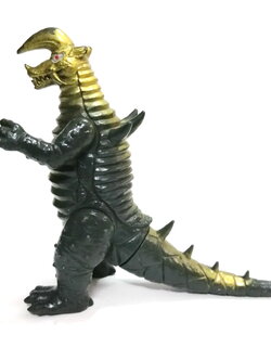 ซอฟ 6นิ้ว สัตว์ประหลาด แบล็คคิงส์ จาก อุลตร้าแมนแจ๊ค BANDAI 1982 JAPAN รุ่นตัวพ่นทอง สภาพดี มีรอยสีถลอกบ้าง