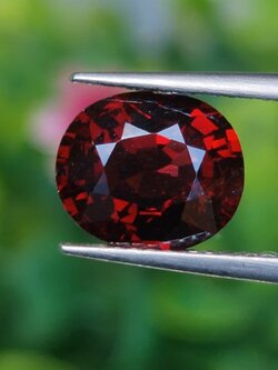 พลอย สปิเนล (Spinel) 2.46 กะรัต (Cts.) ดิบ (Unheated) พร้อมใบเซอร์ (With Certificate) พลอยแท้ อัญมณีมงคลประจําวันเกิด เครื่องประดับพลอย