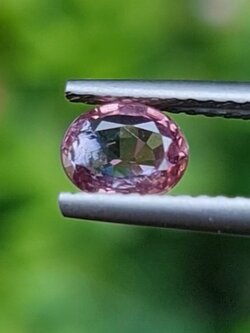 พลอย ทับทิม Ruby sapphire สยาม 0.65 กะรัต (Cts.) ดิบ Unheated พลอยแท้ อัญมณีมงคลประจําวันเกิด เครื่องประดับพลอย