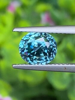 พลอย เพทาย Natural Zircon 4.08 กะรัต (Cts.) พลอยแท้อัญมณีมงคล ประจําวันเกิด เครื่องประดับพลอย