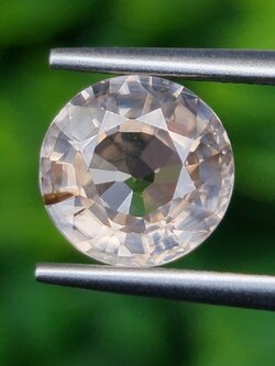 พลอย เพทาย Natural Zircon 2.92 กะรัต (Cts.) พลอยแท้อัญมณีมงคล ประจําวันเกิด เครื่องประดับพลอย