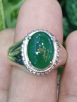 หยก พม่า แท้ Jade แหวนหยก 翡翠戒指 (Jadeite ring) 3.29 กะรัต (Cts.) Size 60 ดิบ ไม่ผ่านการปรับปรุง (Type A) พม่า (Myanmar)