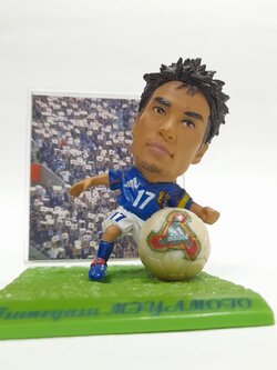 ฟิกเกอร์ นักบอล ทีมญี่ปุ่น Tsuneyasu Mayamoto ขนาดตามรูป มีฐาน มีฉาก มือสอง สภาพดีมีรอยบ้าง