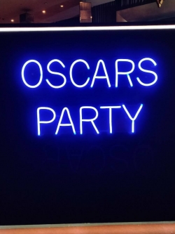 ป้ายไฟดัด แสงสีฟ้า - OSCARS PARTY