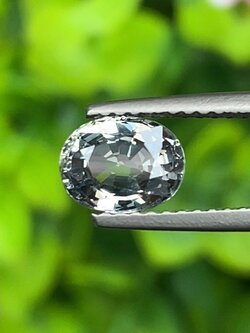 พลอย เขียวส่อง (Green Sapphire) 1.44 กะรัต (Cts.) พลอยแท้ อัญมณีมงคลประจําวันเกิด เครื่องประดับพลอย