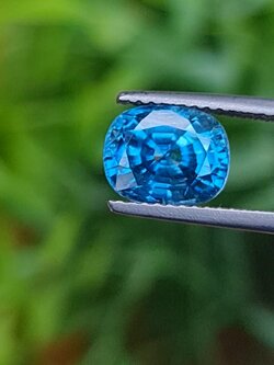 พลอย เพทาย (Zircon) 3.66 กะรัต (Cts.) พลอยแท้ อัญมณีมงคลประจําวันเกิด เครื่องประดับพลอย