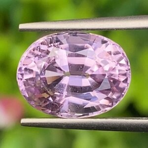 คุนไซท์ (Kunzite)