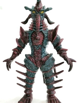 แคนดี้ทอย มนุษย์ดาวฮิปโปริส 3 หาง รุ่นอุลตร้าแมนเมบิอุส เป็นพลาสติกตัน ขนาดสูง12ซม. ลงสีเหมือนจริง งานละเอียด ชิ้นส่วนครบ