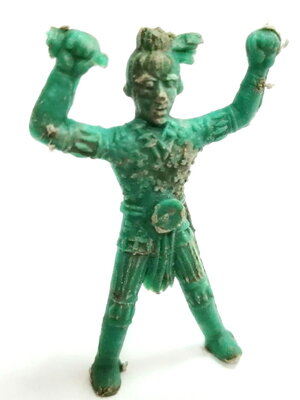 ตุ๊กตาแอ๊นท์ 2นิ้ว แถมขนมถุงถั่ว โกมินทร์ ตุ๊กตุ่นแอนท์งานเก่า ราวปี 2515 (โกมินทร์ รุ่น สยม สังวริบุตร) สภาพเดิมๆ เก่าๆ **ดาบเก่า หักหายตามภาพ