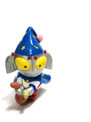 ตุ่นยางตัน เจ้าแม่อุลตร้า แต่งเป็นซานตาครอส พรีเมียมของฟิล์ม โคนิก้า ขนาดตามรูป เก่าเก็บตามสภาพ