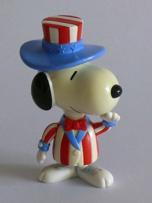 ของสะสมงานเก่าจากแมคโดนัลด์ สนูปปี้ซีรี่ย์ ใส่ชุดประจำชาติต่างๅ