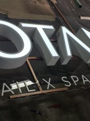 ป้ายไฟออกหน้า