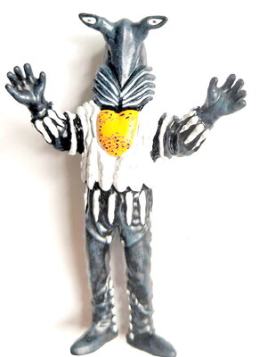 ฟิกเกอร์เล็ก ตุ๊กตา มนุษย์ดาวเปกัสซ่า สัตว์ประหลาดจากอุลตร้าเซเว่น ตัวเล็กกว่า กาชาปอง สภาพเก่าเก็บ Ultraman Monster,