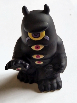 ของเล่นของสะสม สัตว์ประหลาดร้อยตา ซอฟสวมนิ้ว