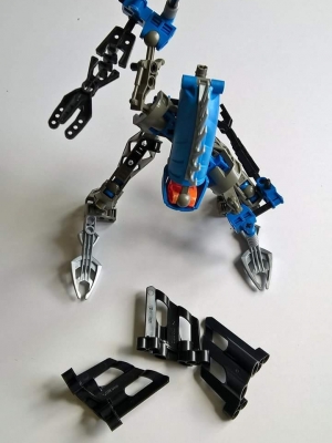 ขายชุดตัวต่อพลาสติกเสริมทักษะ แยกได้ทุกชิ้นส่วนและสามารถประกอบเป็นอะไรก็ได้ตามใจนึก สีฟ้า