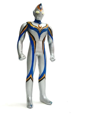 ซอฟ 6นิ้ว ขนาดตามรูป อุลตร้าแมนไดน่าตัวปลอม ( นิเซ อุลตร้าแมนไดน่า) **มีรอยแขนด้านหลังตามภาพ