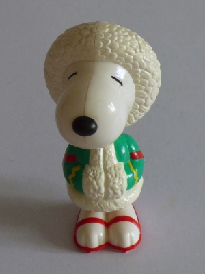 ของสะสมงานเก่าจากแมคโดนัลด์ สนูปปี้ซีรี่ย์ ใส่ชุดประจำชาติต่างๅ