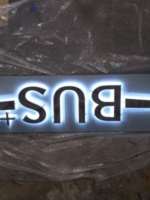 ป้ายไฟออกหลัง