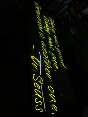 ป้ายไฟนีออน