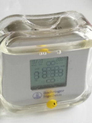 นาฬิกาปลุก-ปฏิทิน ของสะสมจาก Boehringer Ingelheim ทำงานปกติ, Calendar Clock, the collectible from Boehringer ingelheim, work properly