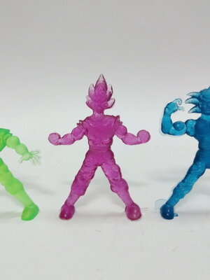 ตุ๊กตุ่นยาง ดราก้อนบอล เทนชินฮัน(เขียว) โกคู(ม่วง) โกคูซุปเปอร์ไซยา(ฟ้า)