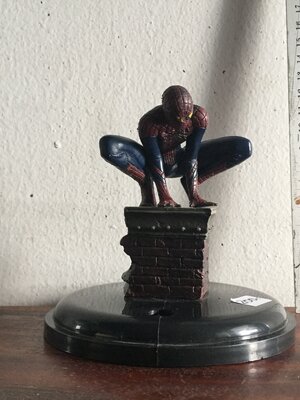 ของสะสมสไปเดอร์แมน Spiderman ท็อปเปอร์แก้วน้ำโรงหนัง สไปเดอร์แมน Spider Man นั่งหลังคาตึก