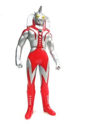 ซอฟ 5 นิ้ว ขนาดตามรูป เจ้าแม่อุลตร้า สภาพดี มีรอยบ้าง