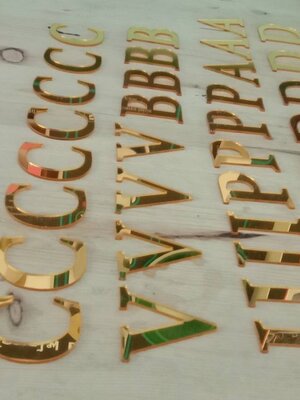 อะคริลิคหน้าทองไดคัท