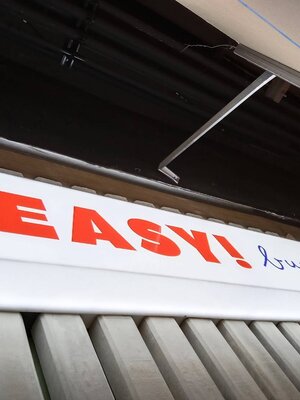 #ป้ายกล่องไฟอะคริลิคหน้าติดสติ๊กเกอร์พิมพ์ไดคัท