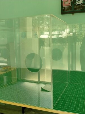 รับทำกล่องอะคริลิคใส กันการกระจายเชื้อ #ราคาทุน