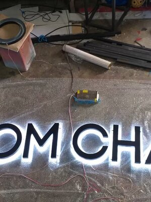 ป้ายไฟออกหลัง