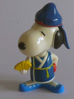 ของสะสมงานเก่าจากแมคโดนัลด์ สนูปปี้ซีรี่ย์ ใส่ชุดประจำชาติต่างๅ