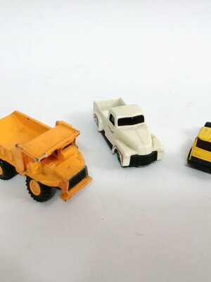 รถเหล็กงานเกษตร รถดัมพ์ รถกระบะ และหัวรถไถ งานเก่าเก็บขายตามสภาพ3คันไม่แยก